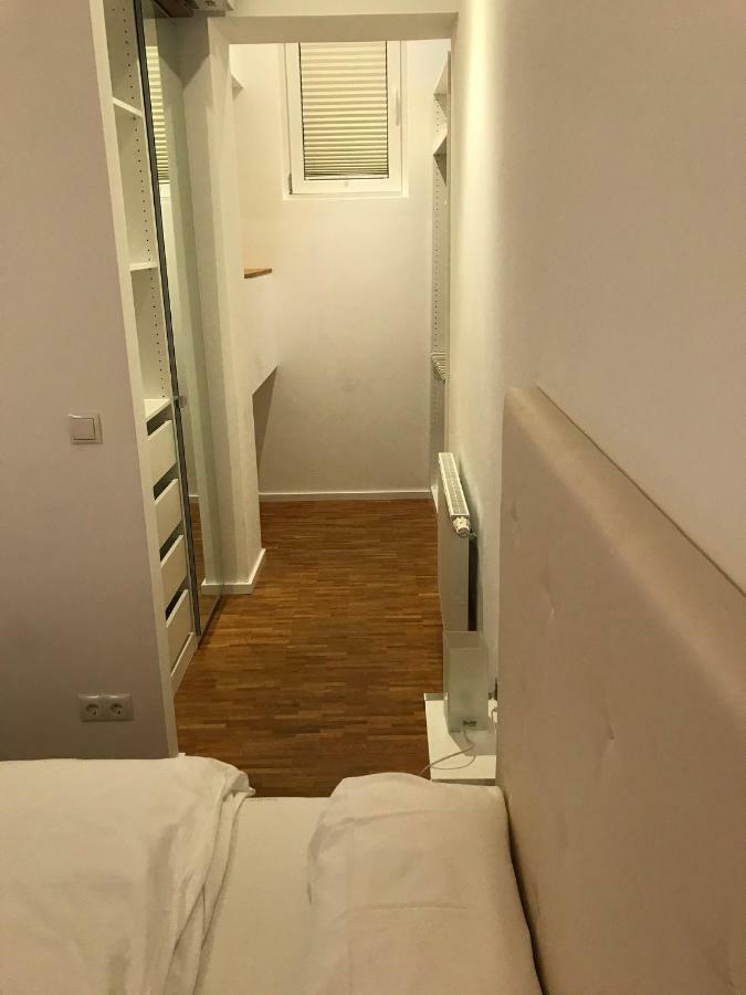 Modernes Apartment - Neustadt/Weinstrasse Stadt Neustadt an der Weinstraße エクステリア 写真