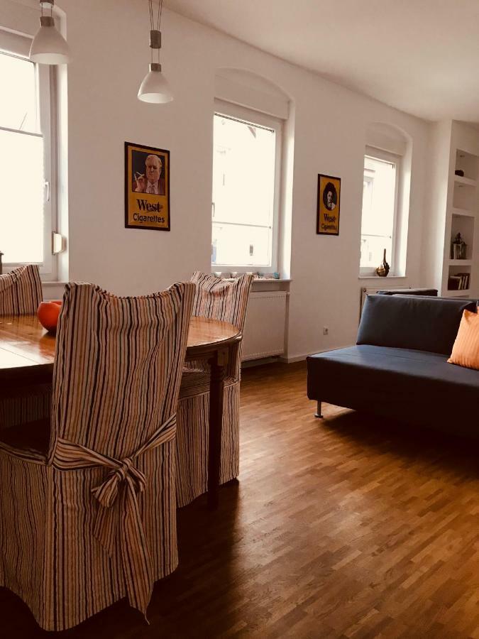 Modernes Apartment - Neustadt/Weinstrasse Stadt Neustadt an der Weinstraße エクステリア 写真